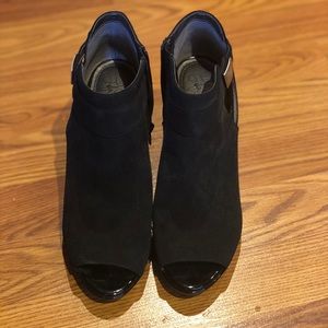 Black peep toe heels